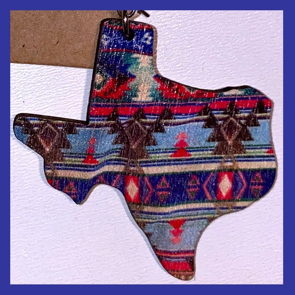 MOUNTAIN VISTA TEXAS WOOD EARRINGS NWT - Picture 2 of 7